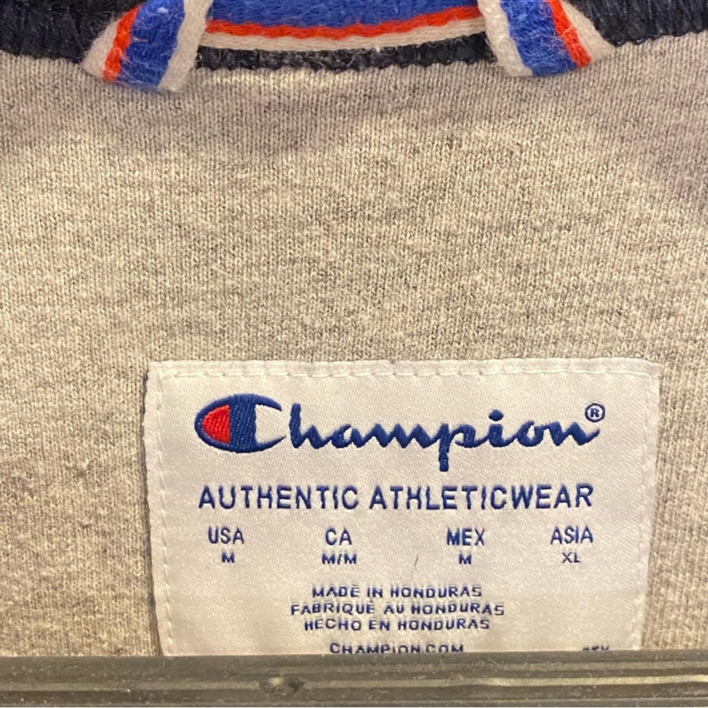 Champion Sweatshirt Crew Neck Navy Blue Logo Spell Out Size Medium - Picture 6 of 7